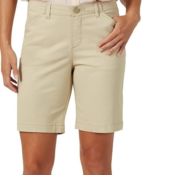 ✨ Lee Riders Midrise Bermuda Shorts – Women's Size 14 – Neutral Khaki ✨ - Picture 6 of 6